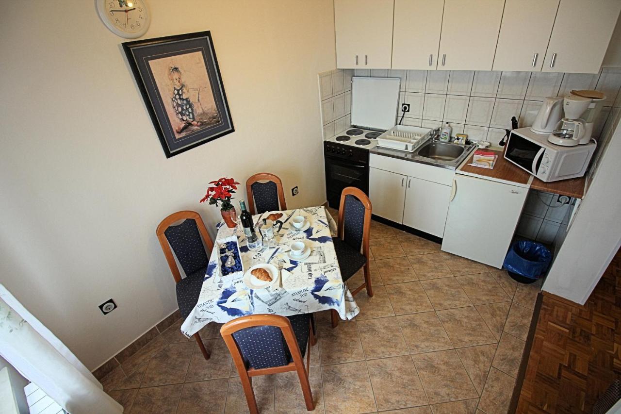 Guesthouse Marija Новий Винодольський Екстер'єр фото