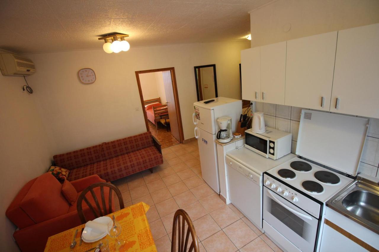 Guesthouse Marija Новий Винодольський Екстер'єр фото